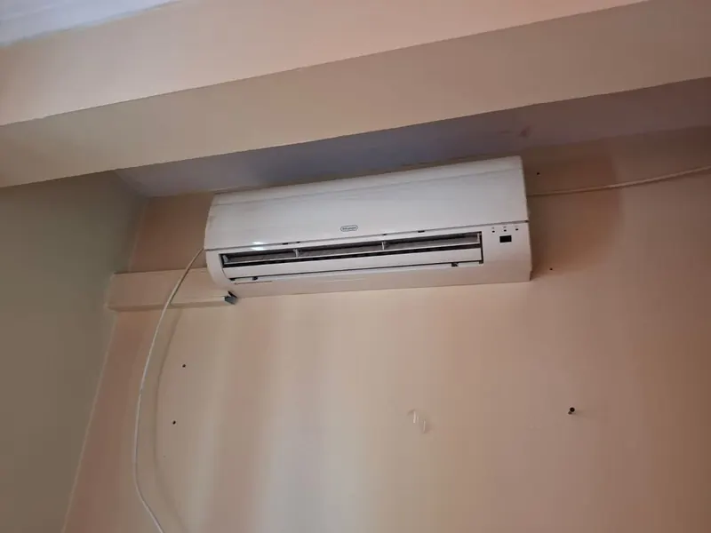 Aire acondicionado split (blanco)